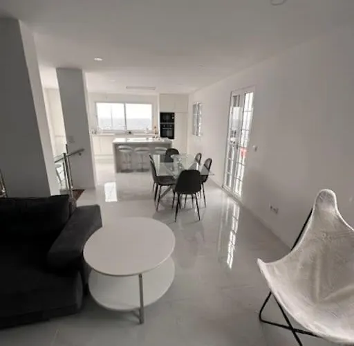 Furna Blue View 度假居 *